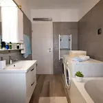 Elvis شقة